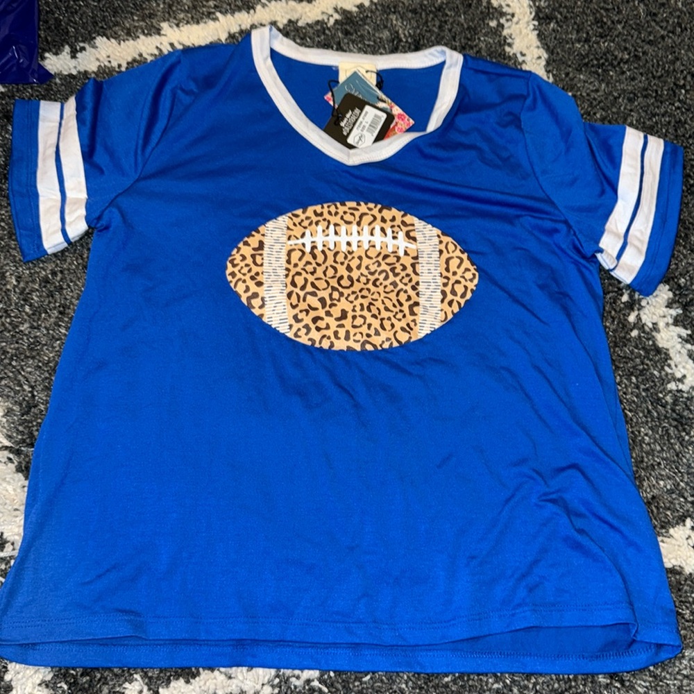 10 for $15 SALE ⭐️ Women’s jersey tshirt with leopard football NWT royal blue